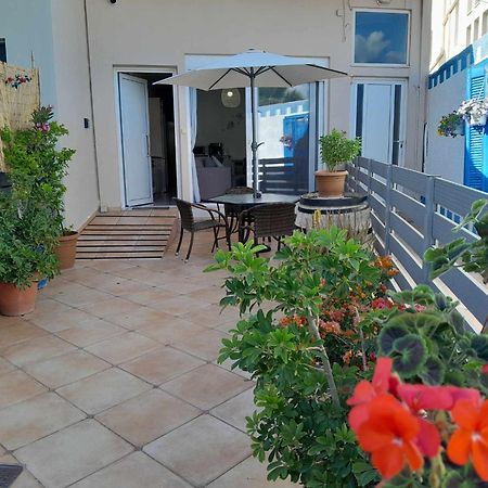 The Getaway Apartment Agia Marina  Exterior photo