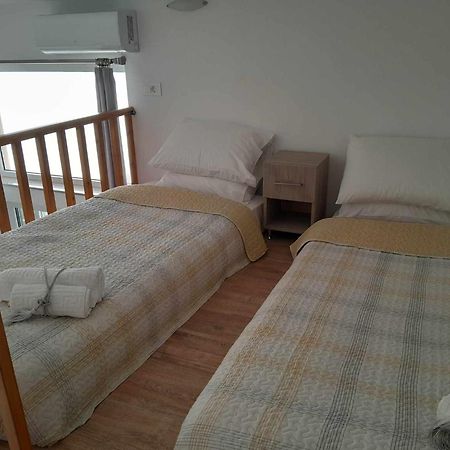 The Getaway Apartment Agia Marina  Exterior photo